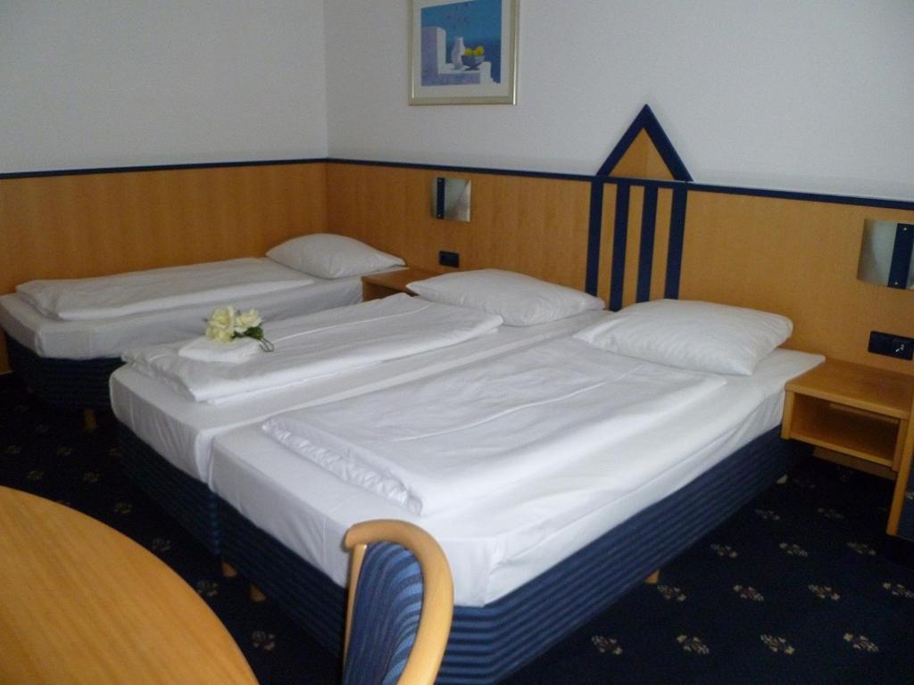 Hotel Am Feuersee Stuttgart Room photo